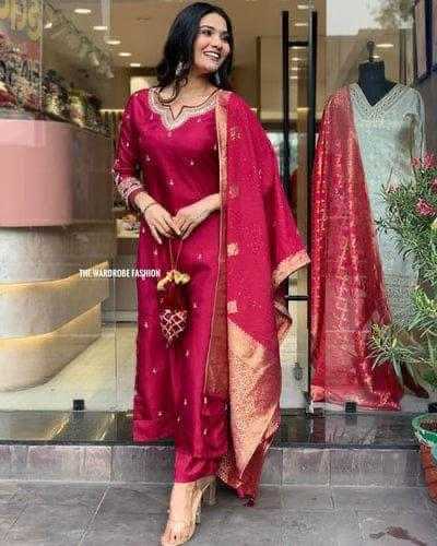 Ynf Banana Silk RIN222 111 Kurti Wholesale Festive Kurtis Designer Kurtis Silk Kurtis Manufacturer