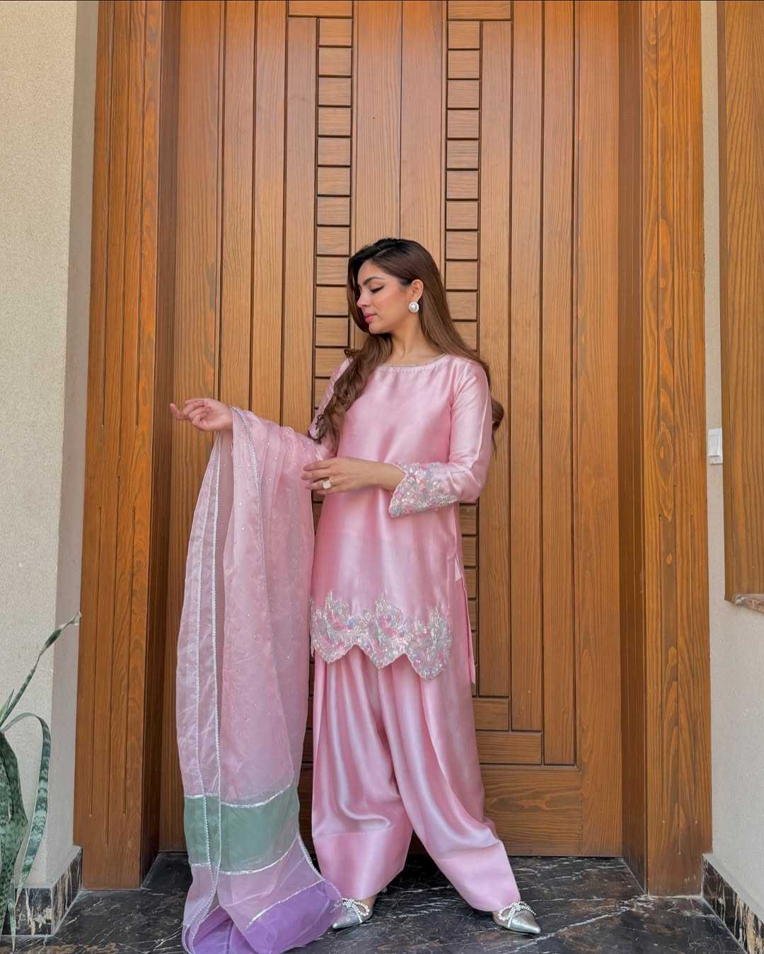 Ynf Crepe RIN197 4805 Suits & Dresses Wholesale Party wear suits Bridal Suits Designer Suits Manufacturer