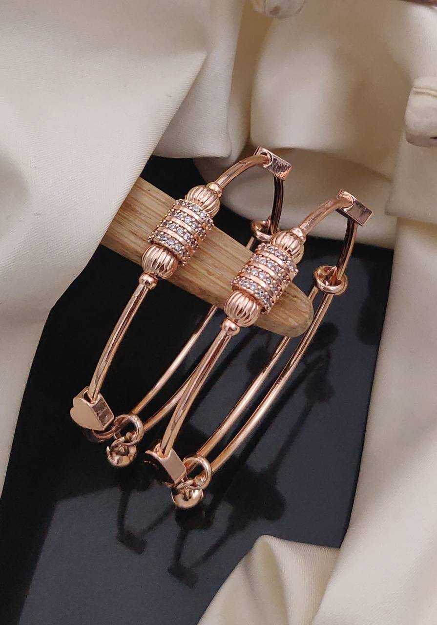 Ynf Fancy Womens Jewellery Wholesale Brass Gold Bracelets Golden Bracelet Fashion Bracelets Manufacturer