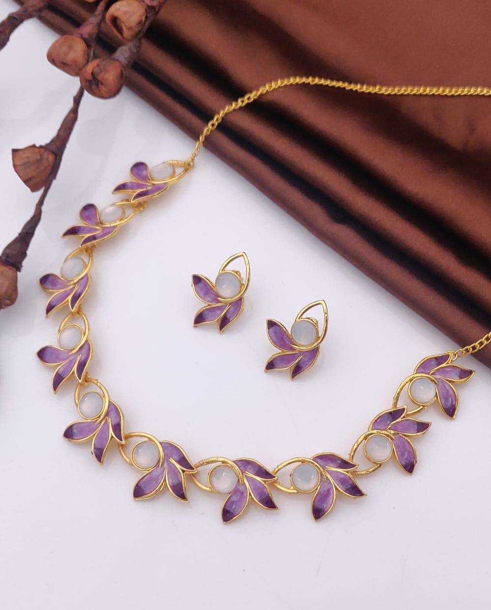 Ynf Fancy Womens Jewellery Wholesale Chain Pendant Set Golden Necklace Set Gold Chains Manufacturer