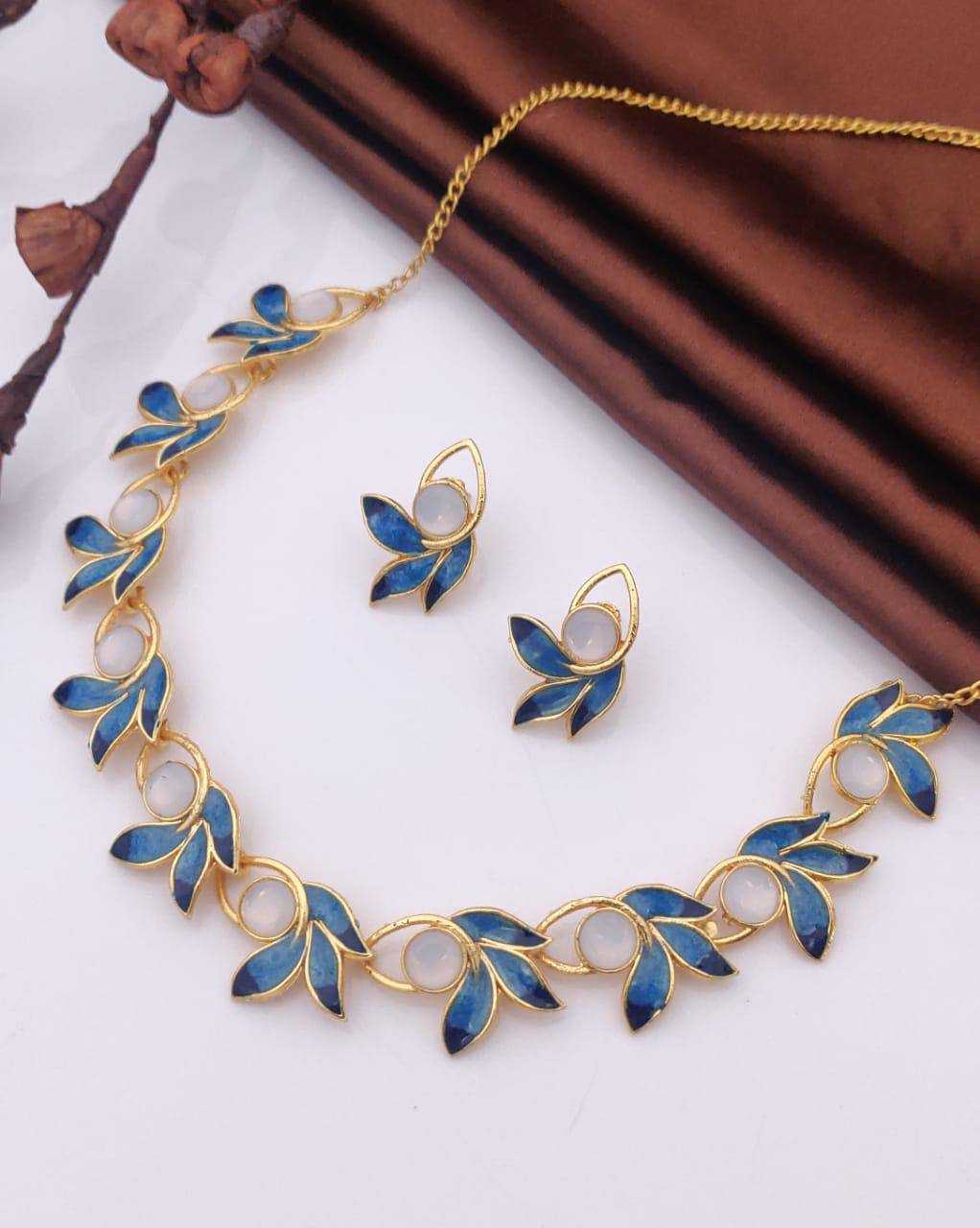 Ynf Fancy Womens Jewellery Wholesale Chain Pendant Set Golden Necklace Set Gold Chains Manufacturer