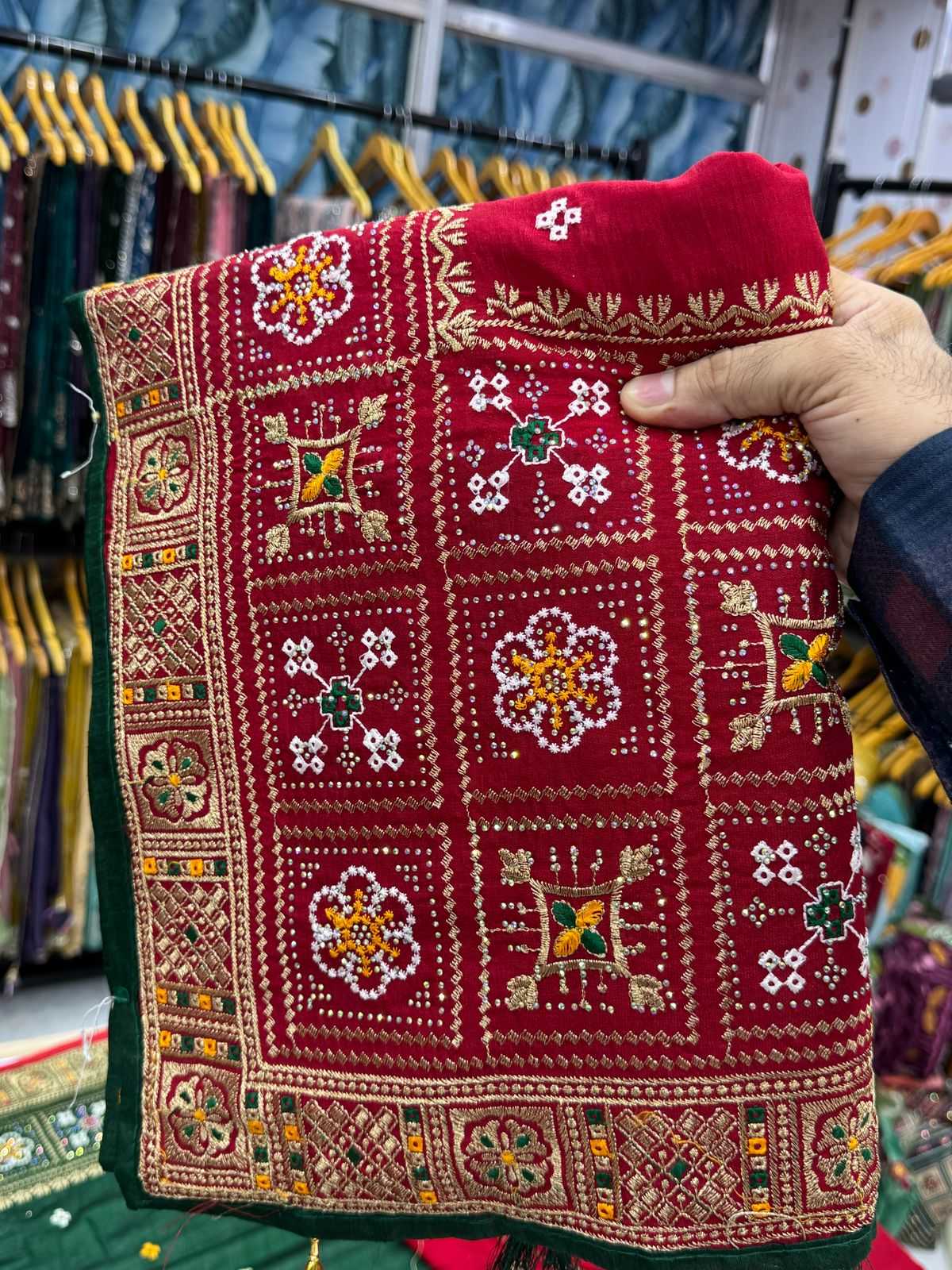 Ynf Vichitra Silk KESH114 3704 Silk Sarees Wedding Collections Festive Collections Wholesale Designer Silk Sarees Silk Sarees For Weddings Silk Sarees With Stone Work Manufacturer