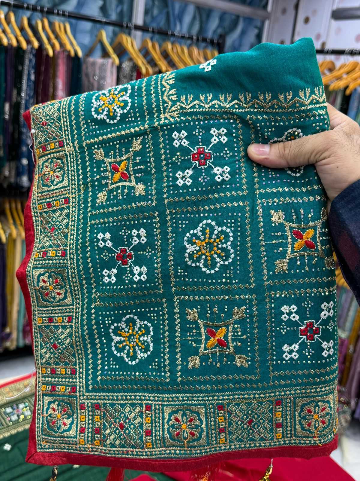 Ynf Vichitra Silk KESH114 3704 Silk Sarees Wedding Collections Festive Collections Wholesale Designer Silk Sarees Silk Sarees For Weddings Silk Sarees With Stone Work Manufacturer