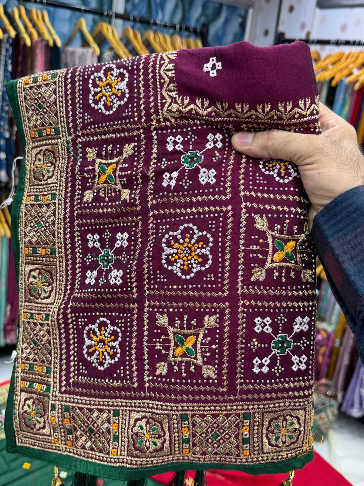 Ynf Vichitra Silk KESH114 3704 Silk Sarees Wedding Collections Festive Collections Wholesale Designer Silk Sarees Silk Sarees For Weddings Silk Sarees With Stone Work Manufacturer