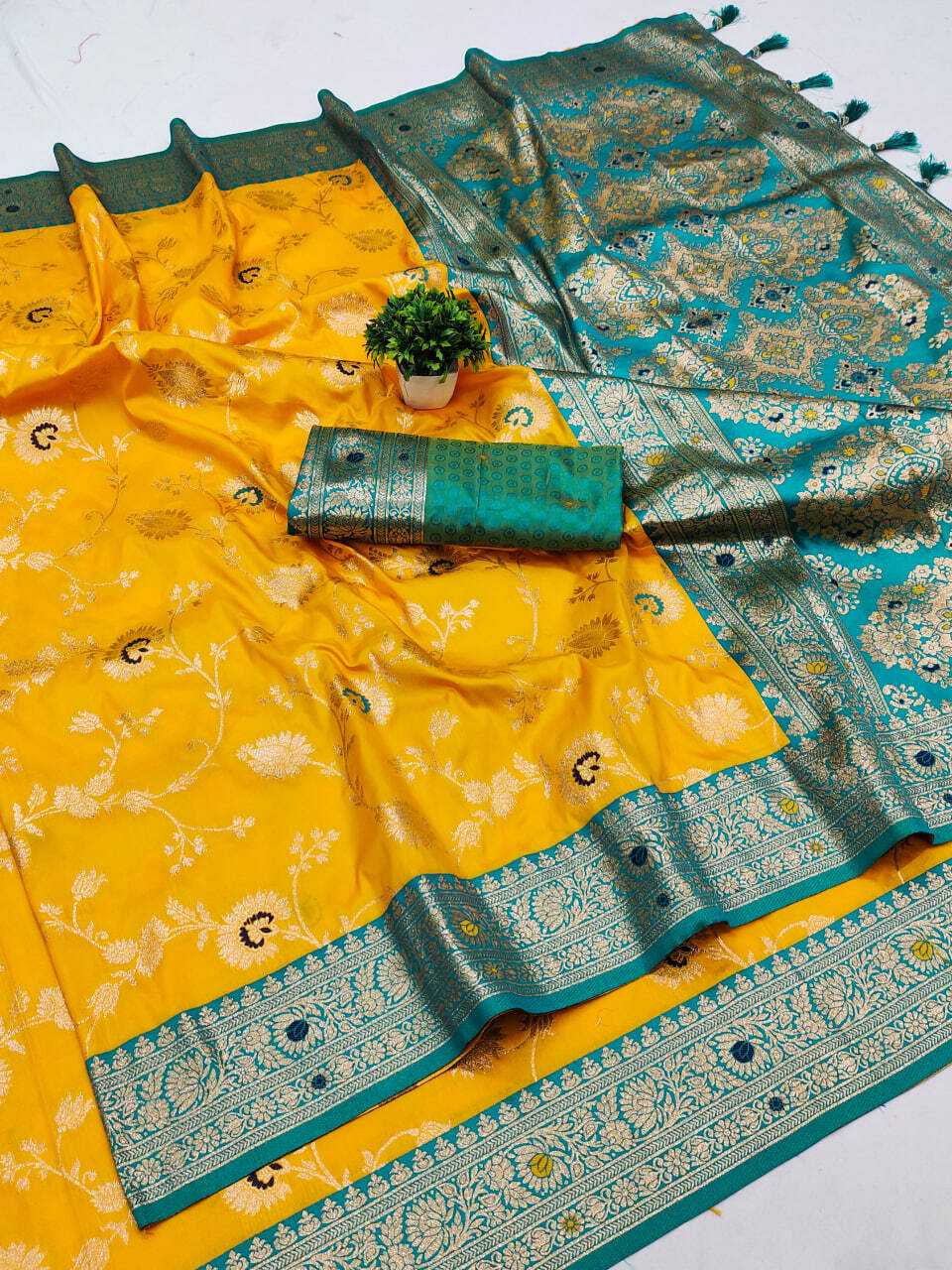Ynf Banarasi Soft Silk RIN150 Banarasi-3 Sarees Silk Sarees Festive Collections Wholesale Banarasi Silk Sarees Traditional Silk Sarees Silk Sarees With Blouse Manufacturer