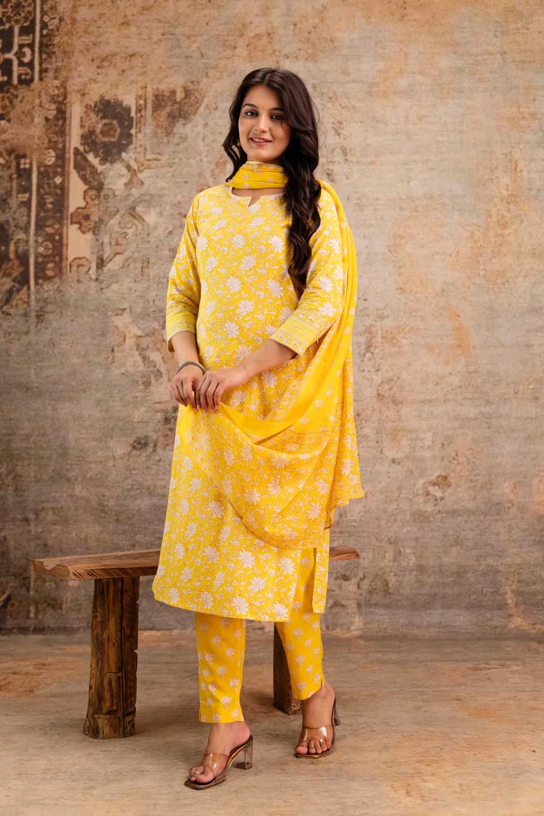Ynf Cotton RIN190 CRISH Setwise Collections Wholesale Kurtis Catalogs Manufacturer