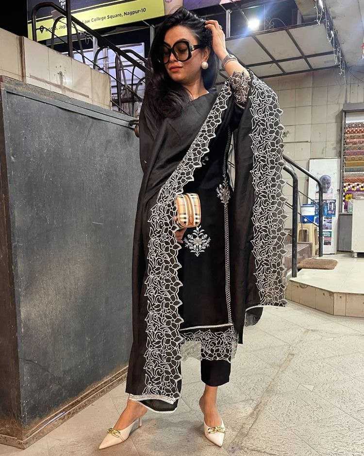 Ynf Crepe KESH552 74 Suits & Dresses Wholesale Ladies Suits Printed Suits Embroidery Suits Manufacturer