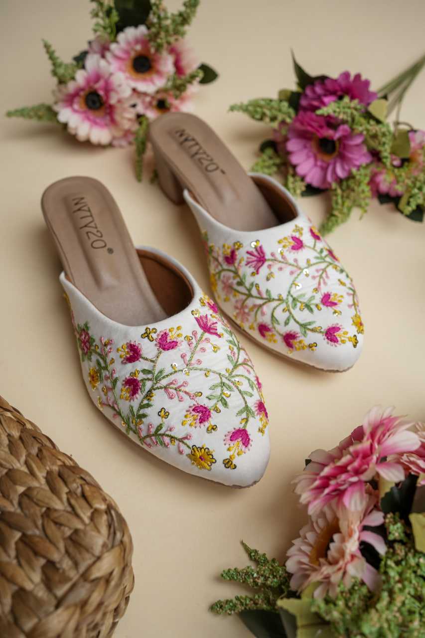 Ynf Fancy RIN188 Hills1 Women Ethnic Footwear Wholesale Designer Juttis Casual Ethnic Footwear Manufacturer