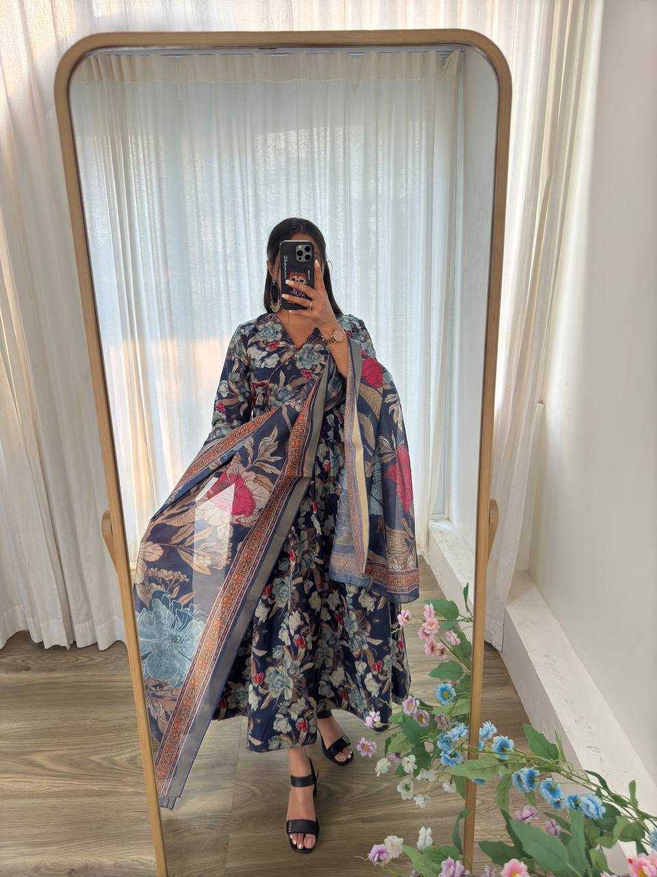 Ynf Heavy Roman Silk KESH513 443 Gowns Wholesale Fancy Gowns Party Wear Gowns Designer Gowns Manufacturer