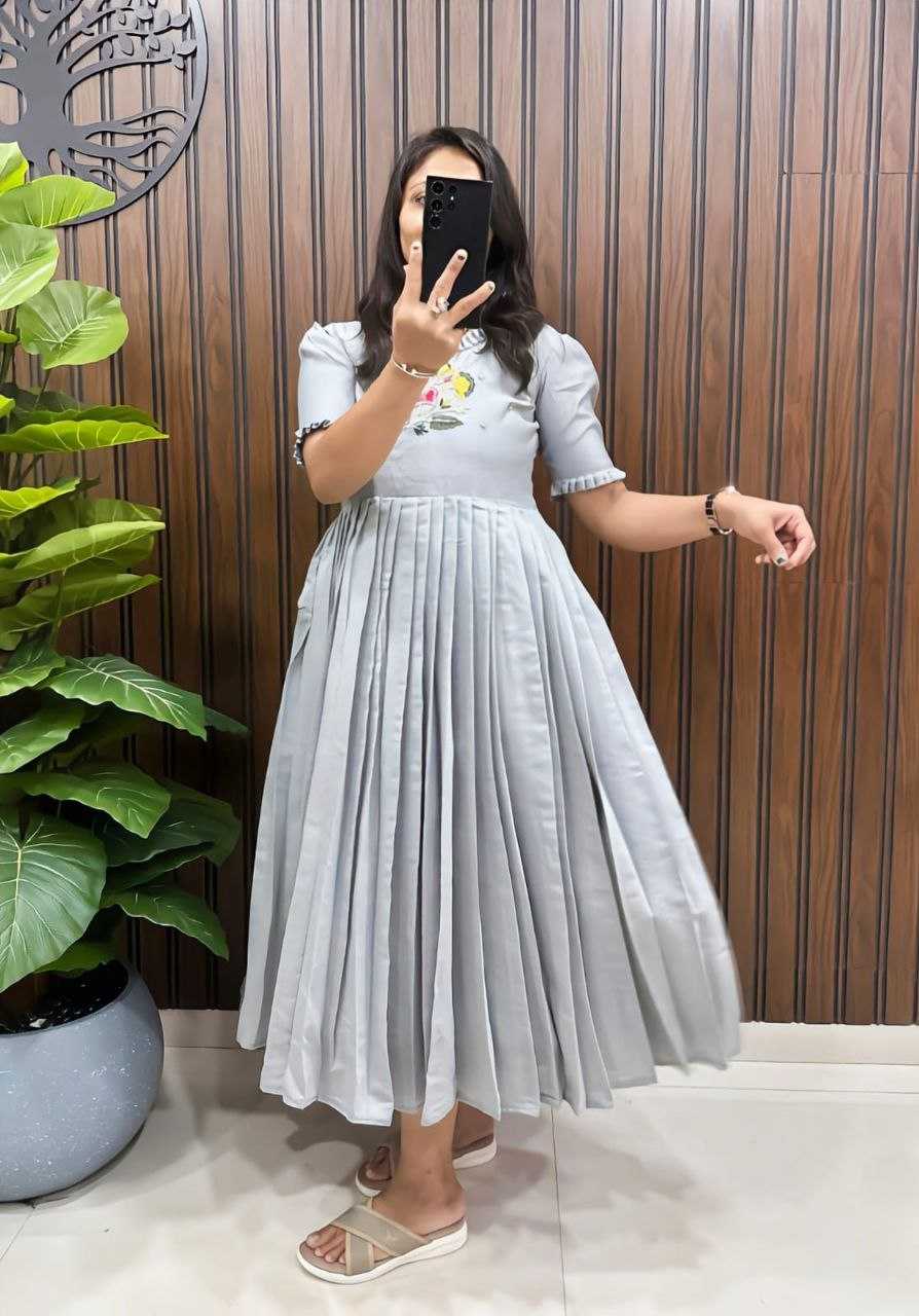 Ynf Silk Cotton RIN161 LAUNCING Gowns Wholesale Printed Gowns Embroidery Gowns Party Gowns Long Gowns Manufacturer