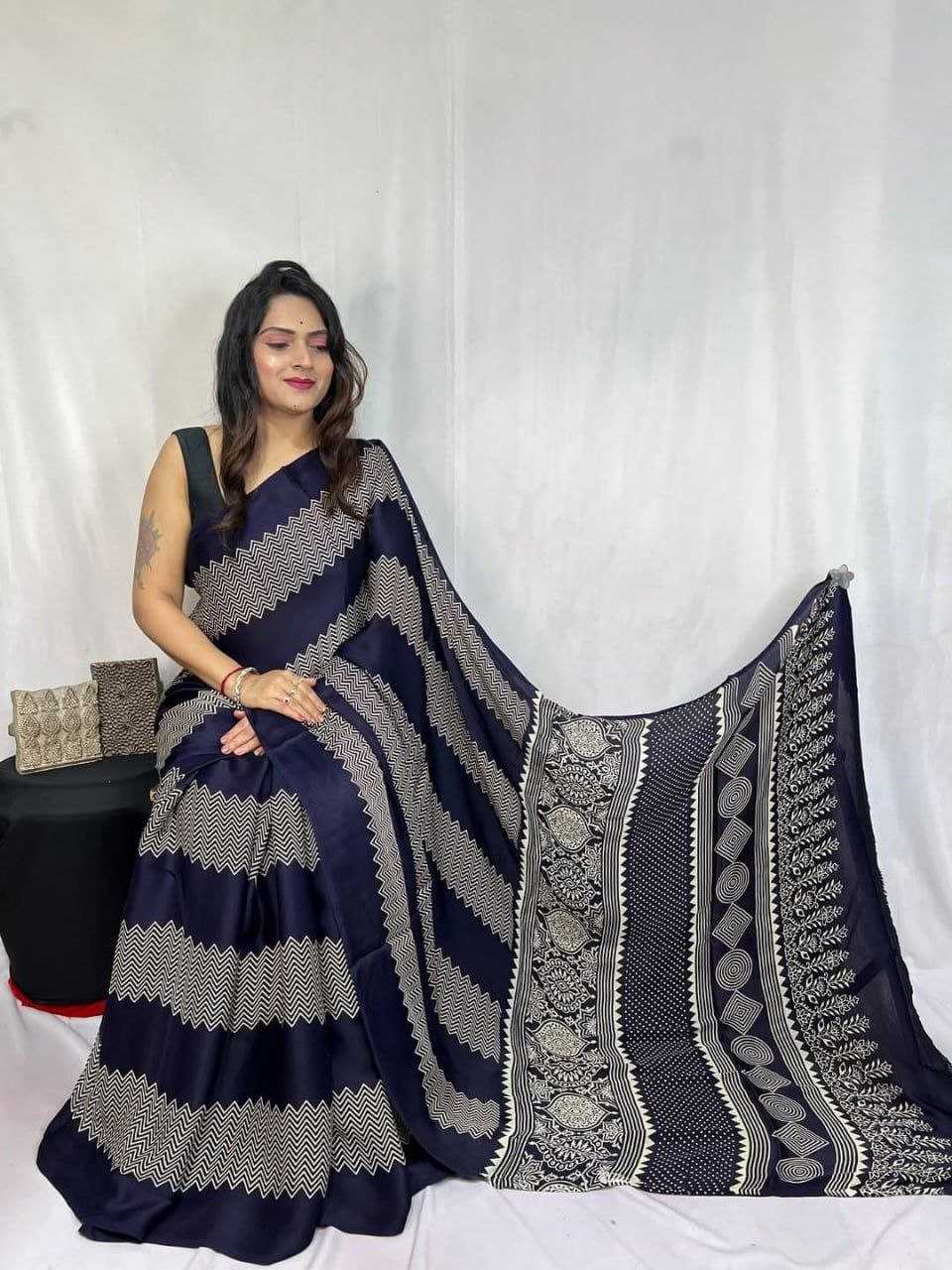 Ynf Silk RIN207 2240 Sarees Wholesale Designer Sarees Party Wear Sarees Fancy Sarees Manufacturer