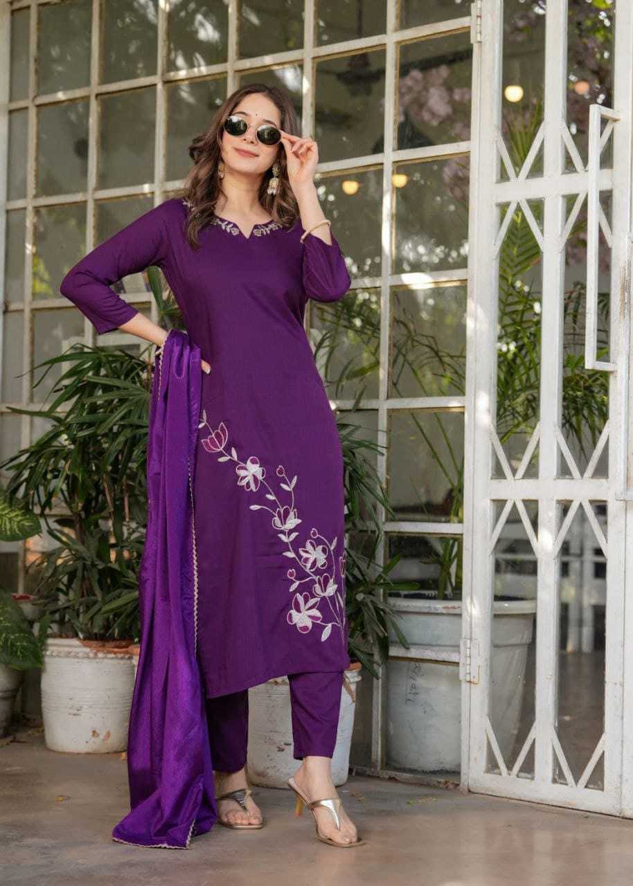 Ynf Viscose RIN222 SI-220 Suits & Dresses Wholesale Embroidery Suits Party wear suits Designer Suits Manufacturer
