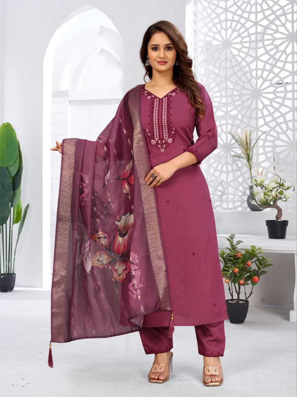 Ynf Viscose RIN222 SI-224 Kurti Wholesale Party Wear Kurtis Designer Kurtis Embroidered Kurtis Manufacturer