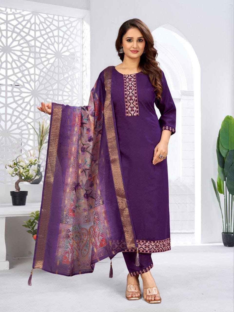 Ynf Viscose RIN222 SI-224 Kurti Wholesale Party Wear Kurtis Designer Kurtis Embroidered Kurtis Manufacturer