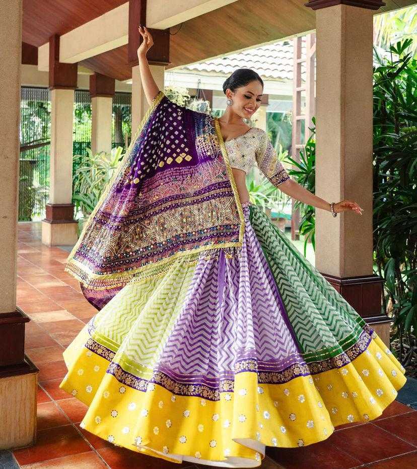 YNF MUSLIN COTTON KSF 240 LEHENGAS WHOLESALE TRADITIONAL NAVRATRI CHANIYA CHOLI MANUFACTURER