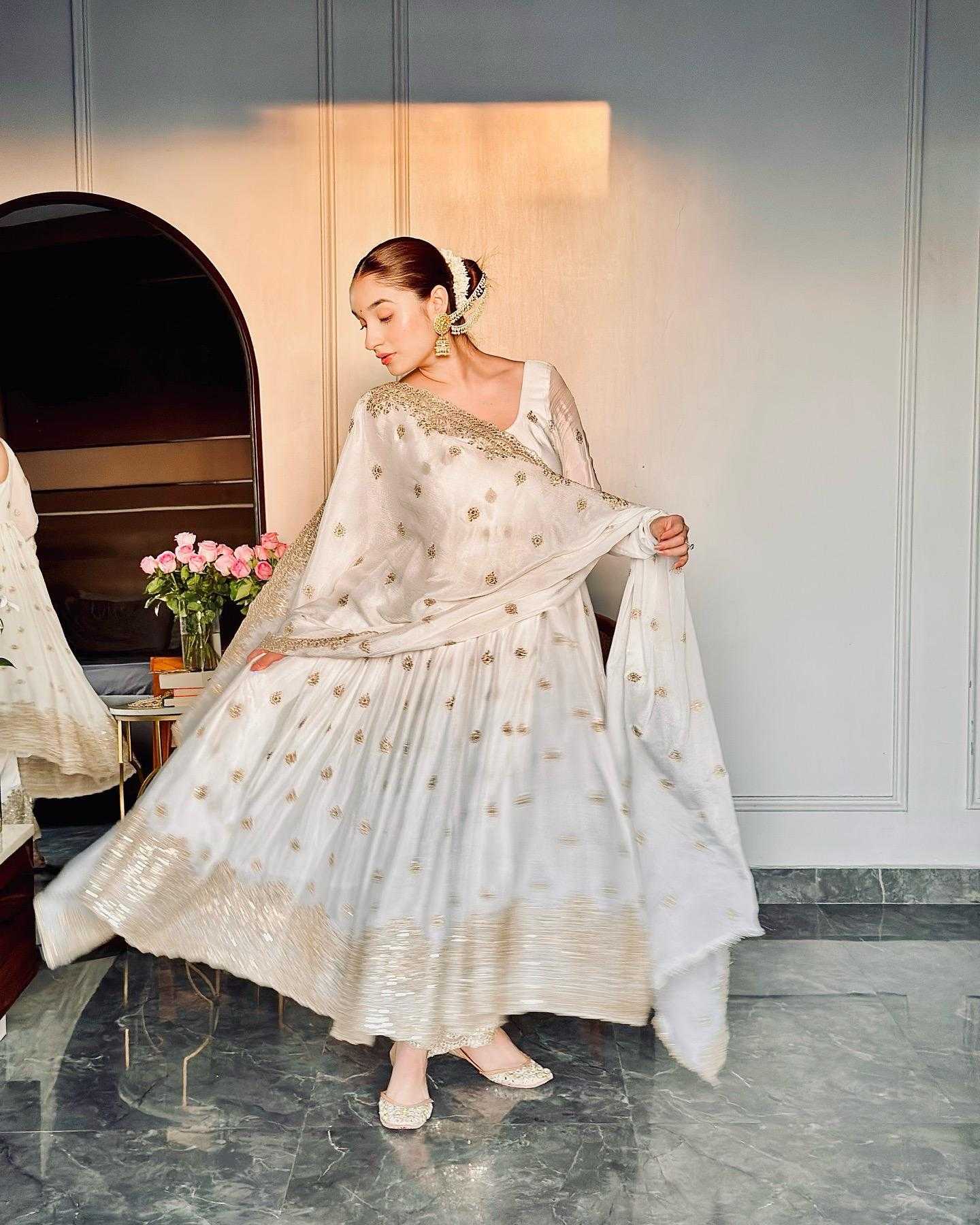 Ynf Chinon Silk KESH506 121 Gowns Wholesale Fancy Gowns Embroidery Gowns Designer Gowns Manufacturer