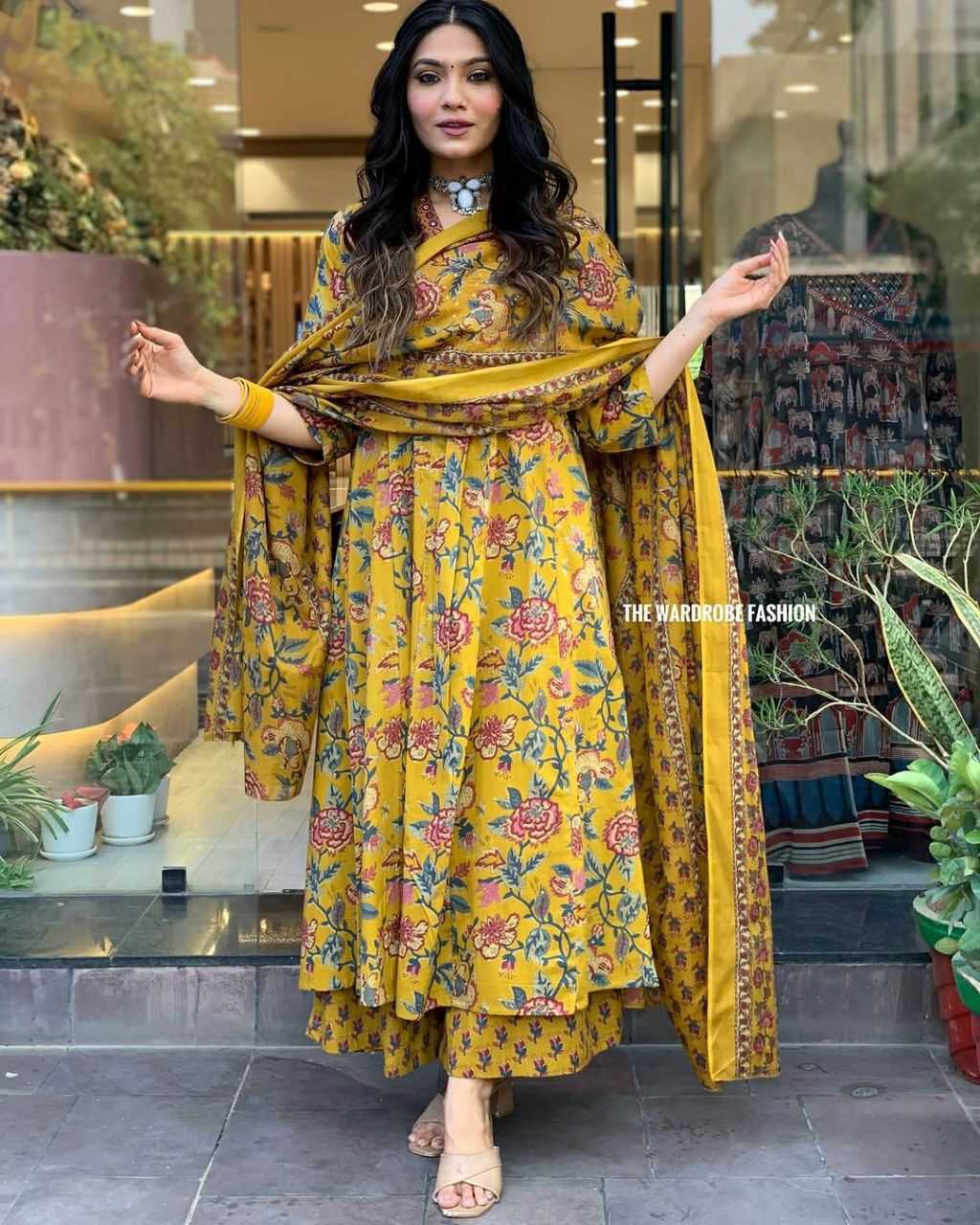 Ynf Heavy Rayon RIN222 SI-237 Kurti Wholesale Designer Kurtis Printed Kurtis Rayon Kurtis Manufacturer