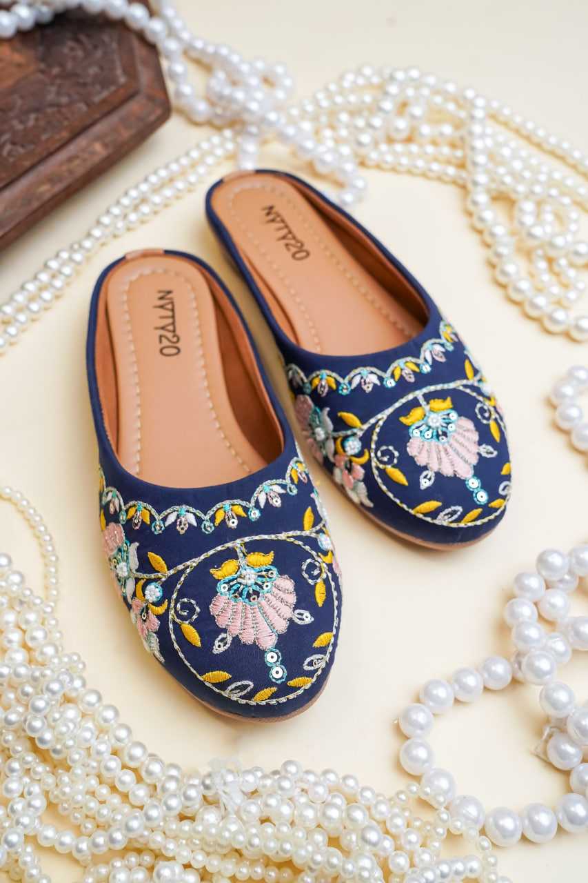 Ynf Fancy RIN188 Juti3 Women Ethnic Footwear Wholesale Designer Juttis Denim Embroidered Juttis Casual Ethnic Footwear Manufacturer