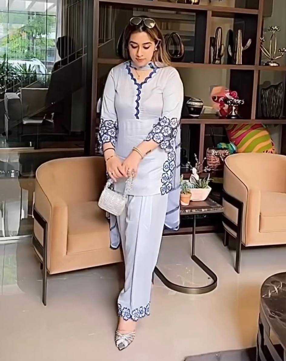 Ynf Heavy Crepe KESH523 292 Suits & Dresses Wedding Collections Festive Collections Wholesale Embroidery Suits Party wear suits Designer Suits Manufacturer
