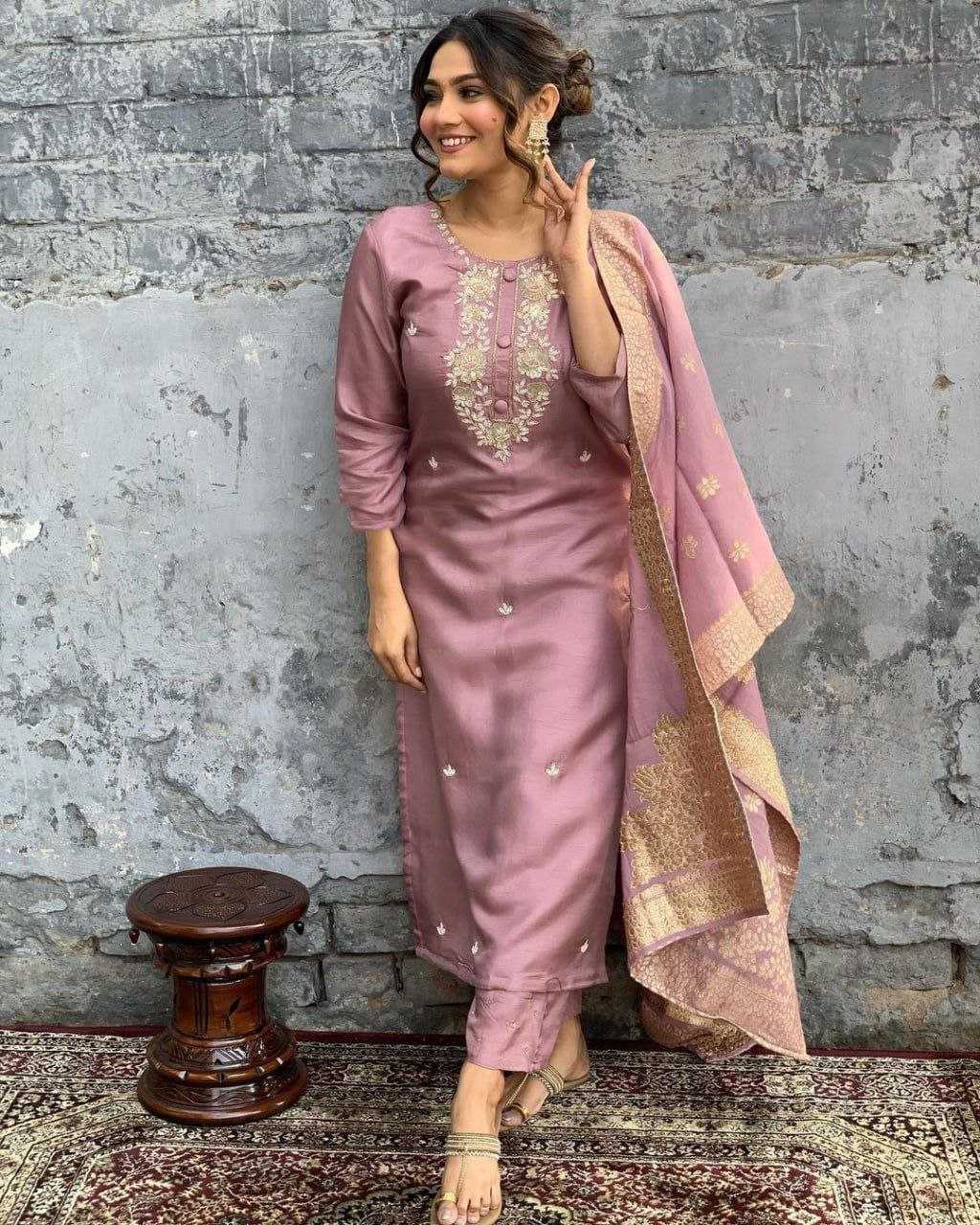Ynf Heavy Roman Silk KESH517 H4 Suits & Dresses Wholesale Embroidery Suits Party wear suits Silk Suits Manufacturer