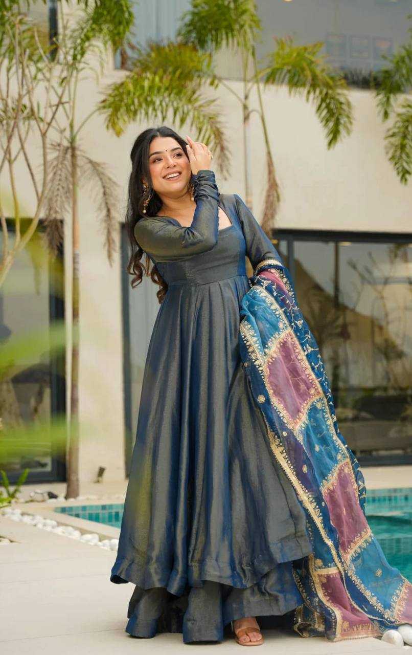 Ynf Heavy Roman Silk KESH533 5113 Gowns Wholesale Fancy Gowns Anarkali Gown Long Gowns Manufacturer
