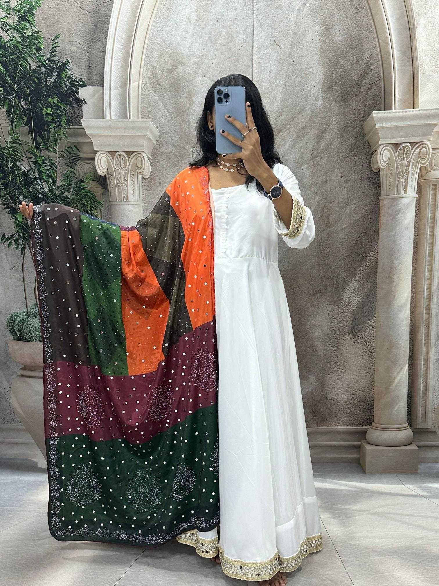 Ynf Pure Silk RIN222 Coding Gowns Festive Collections Wholesale Designer Gowns Silk Gowns Onam Collections Manufacturer