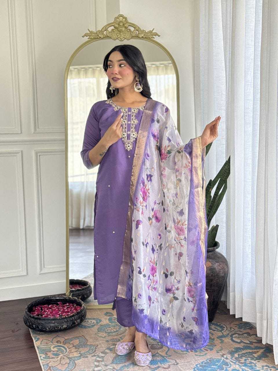 Ynf Pure Viscos RIN222 SI-242 Kurti Wholesale Designer Kurtis Rayon Kurtis Embroidered Kurtis Manufacturer