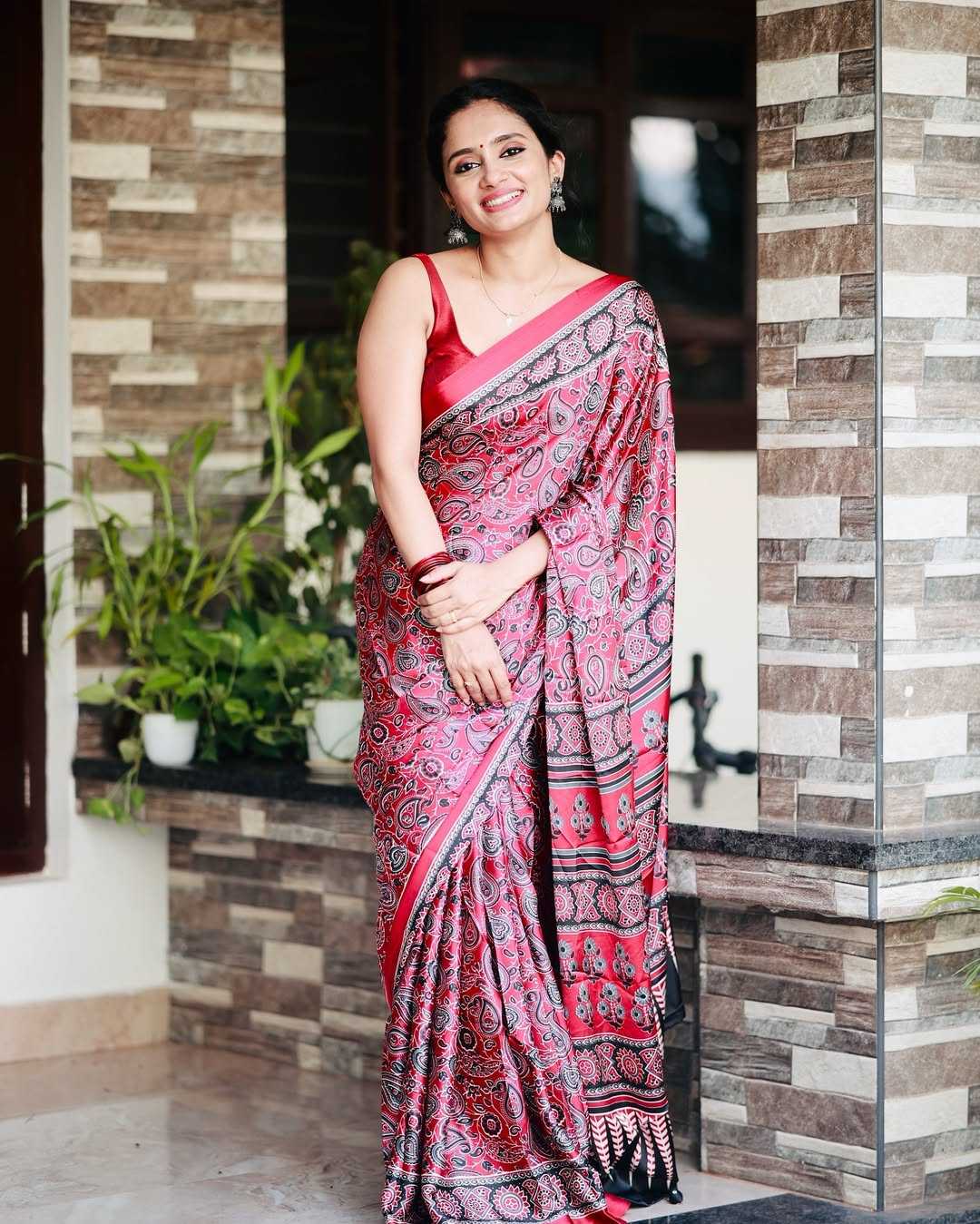 Ynf Silk RIN207 2252 Sarees Wholesale Designer Sarees Ready To Wear Sarees Fancy Sarees Manufacturer