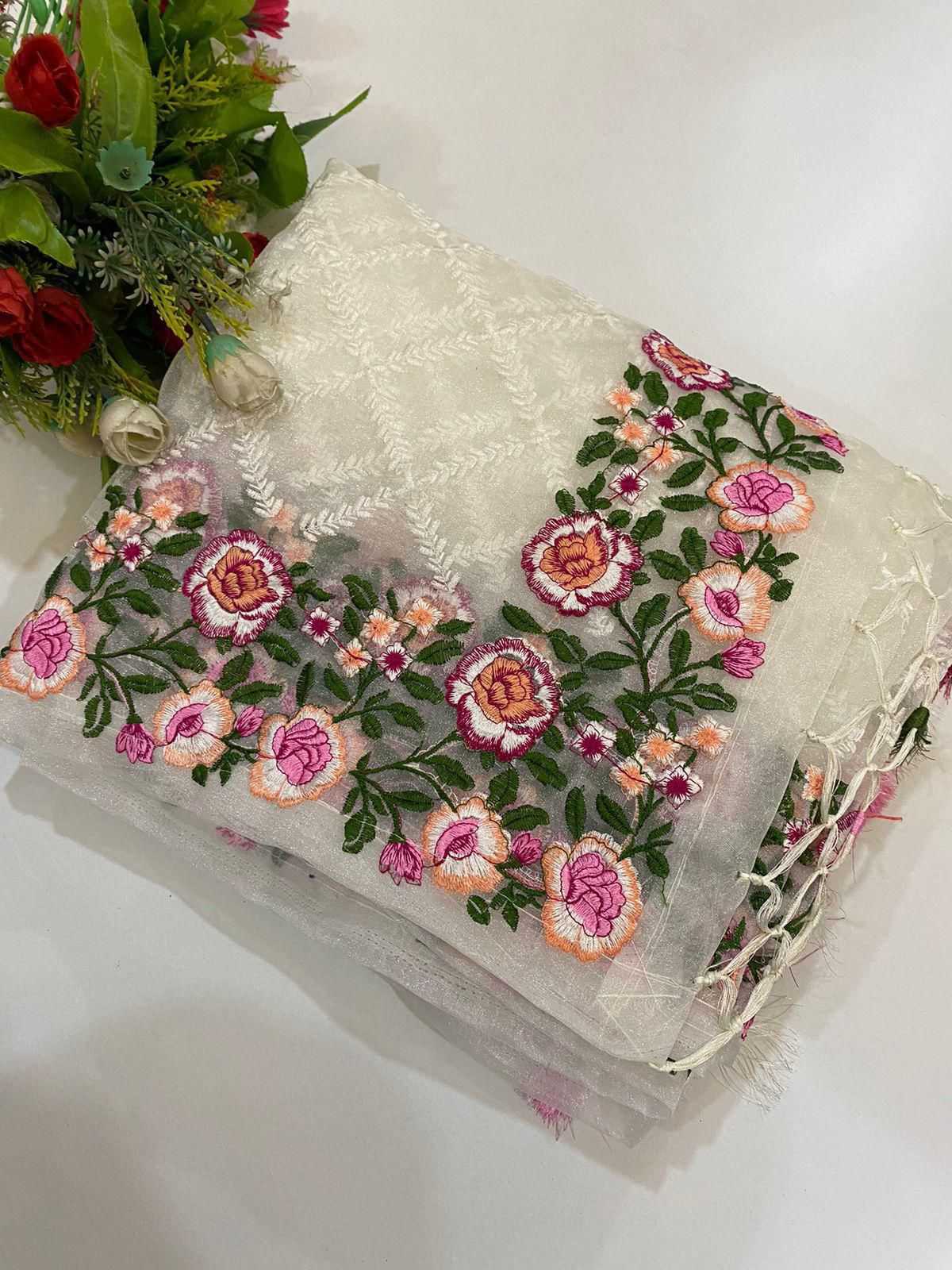 Ynf Soft Silk RIN164 Off-white Silk Sarees Festive Collections Wholesale Soft Silk Sarees Zari Border Silk Sarees Onam Collections Manufacturer