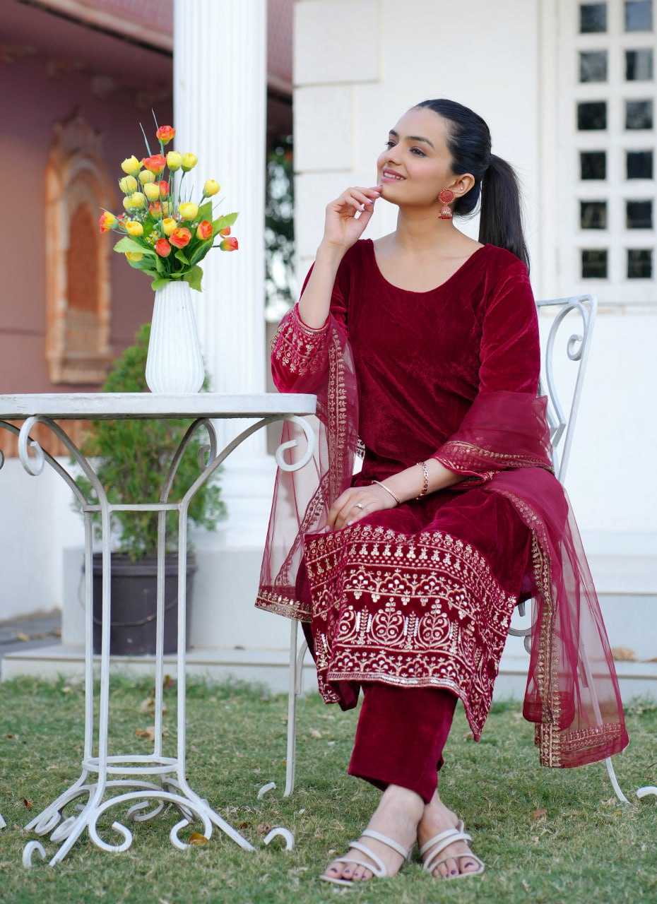 Ynf Velvet RIN232 32 Suits & Dresses Wholesale Kashmiri Suits Velvet Suits Embroidery Suits Manufacturer