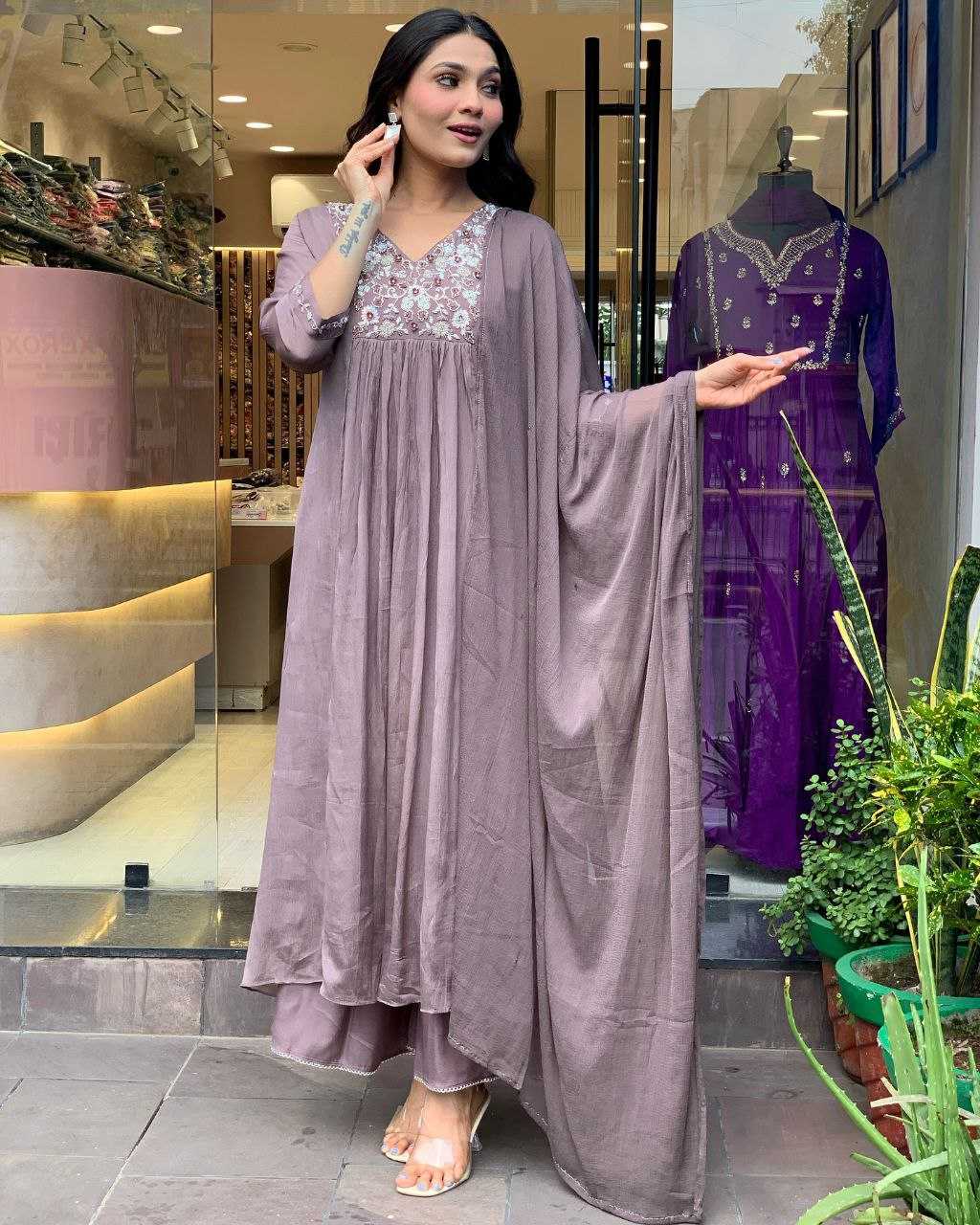 Ynf Viscose KESH529 AYUSHI Suits & Dresses Wholesale Ladies Suits Embroidery Suits Anarkali Suits Manufacturer