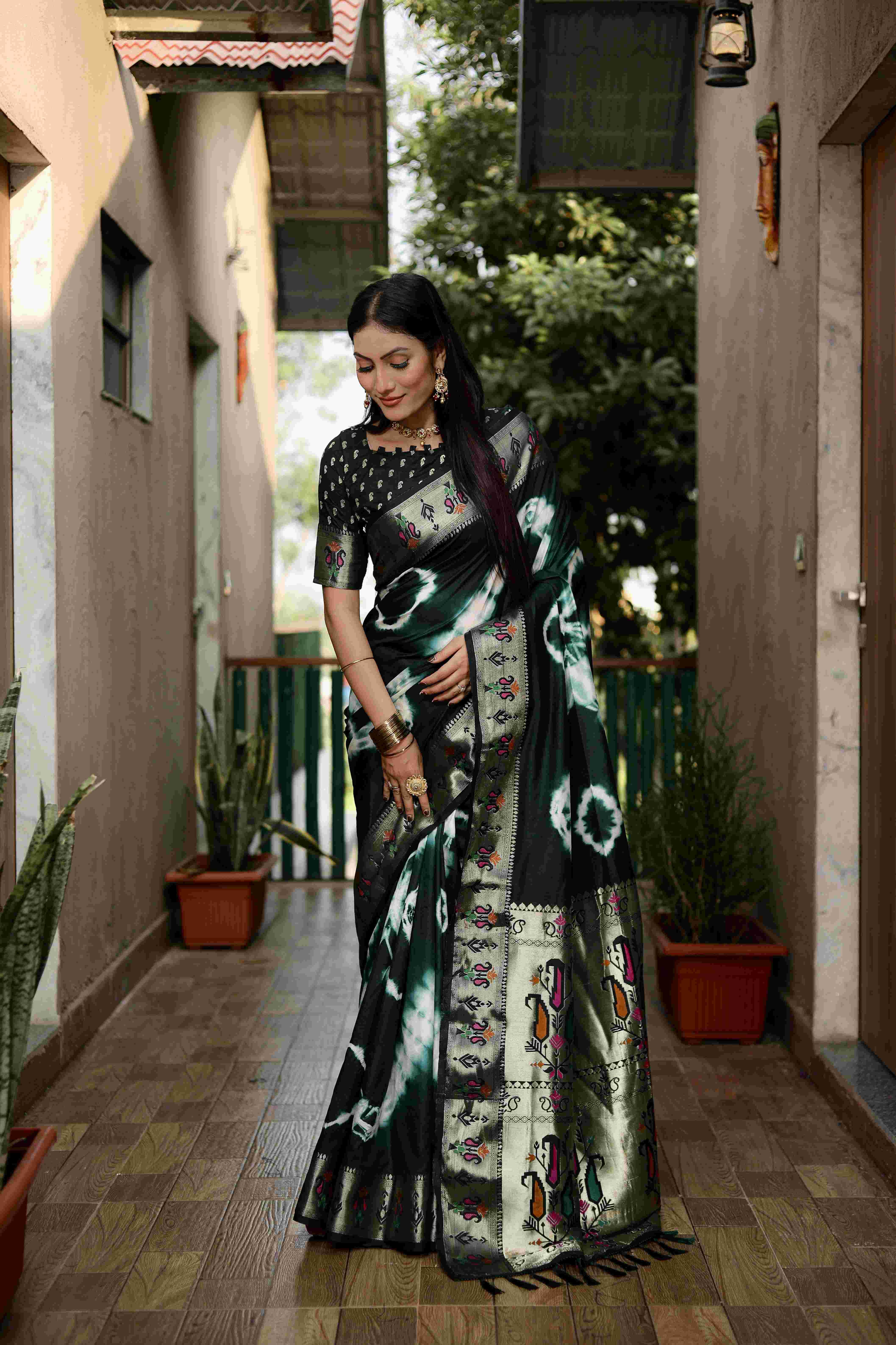 Ynf Paithani Silk RIN183 VATIKA Silk Sarees Wholesale Paithani Sarees Printed Silk Saree Zari Border Silk Sarees Manufacturer