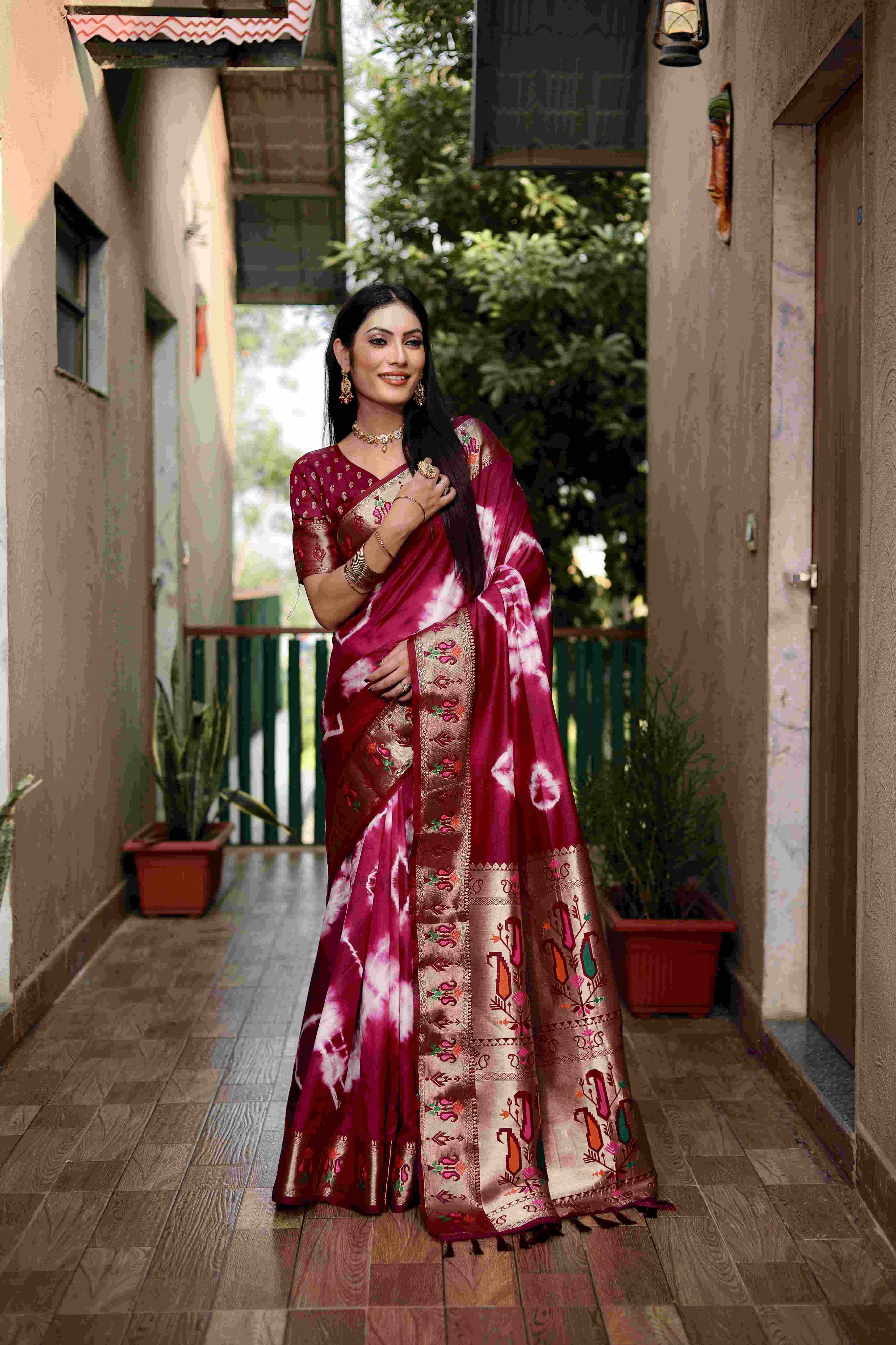 Ynf Paithani Silk RIN183 VATIKA Silk Sarees Wholesale Paithani Sarees Printed Silk Saree Zari Border Silk Sarees Manufacturer