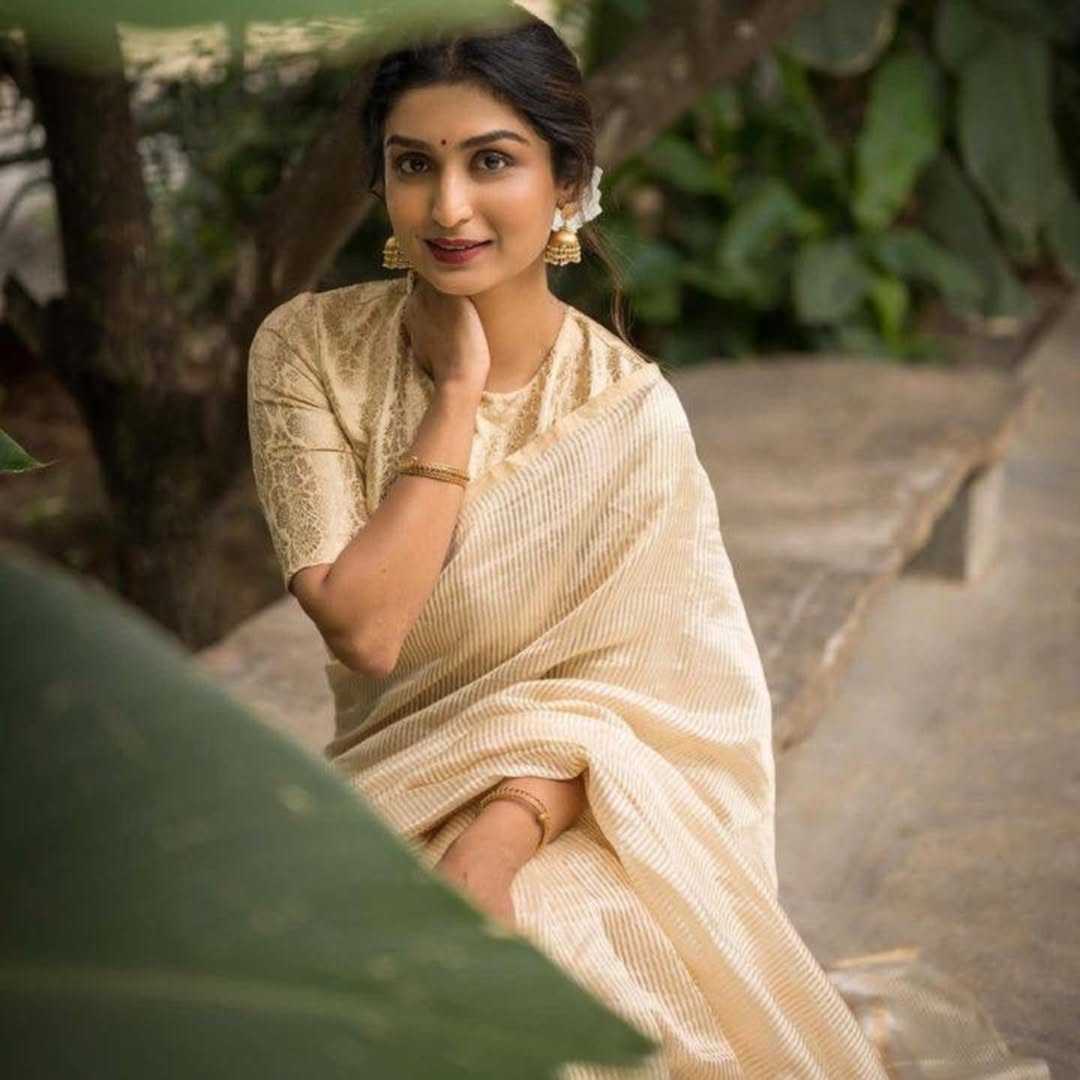 Ynf Banarasi Soft Silk RIN101 40171 Silk Sarees Festive Collections Wholesale Kerala Kasavu Sarees White Silk Sarees Onam Collections Manufacturer