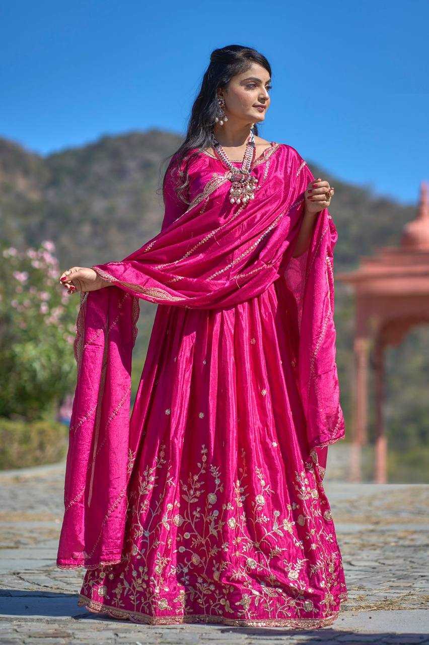 Ynf Heavy Chinnon Silk RIN119 9011 Lehengas Wholesale Traditional Lehenga Embroidered Lehenga Zari Work Lehenga Manufacturer
