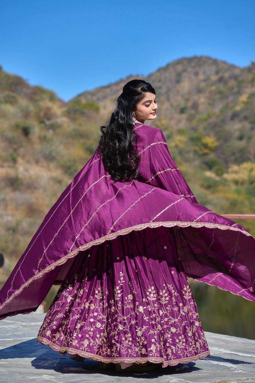 Ynf Heavy Chinnon Silk RIN119 9011 Lehengas Wholesale Traditional Lehenga Embroidered Lehenga Zari Work Lehenga Manufacturer
