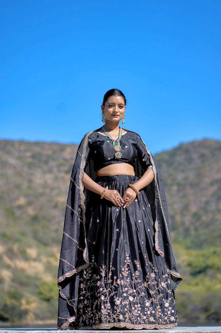 Ynf Heavy Chinnon Silk RIN119 9011 Lehengas Wholesale Traditional Lehenga Embroidered Lehenga Zari Work Lehenga Manufacturer