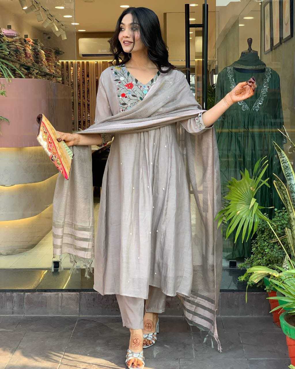 Ynf Chinon Silk RIN222 274 Suits & Dresses Wedding Collections Festive Collections Wholesale Ladies Silk Suit Embroidered Suits Wedding Outfits Manufacturer