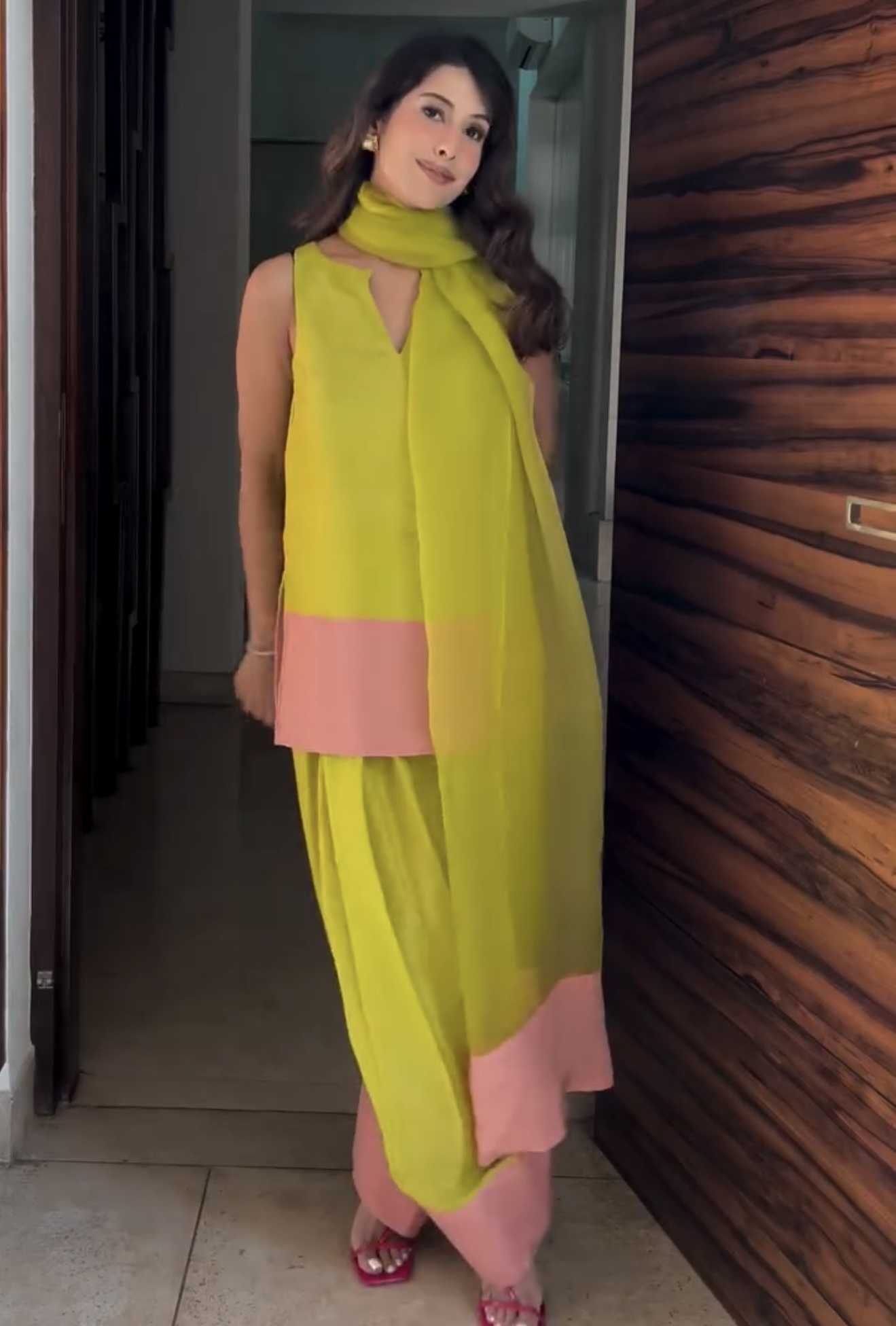 Ynf Crepe Silk RIN197 4663 Suits & Dresses Wedding Collections Festive Collections Wholesale Ladies Silk Suit Party wear suits Designer Suits Manufacturer