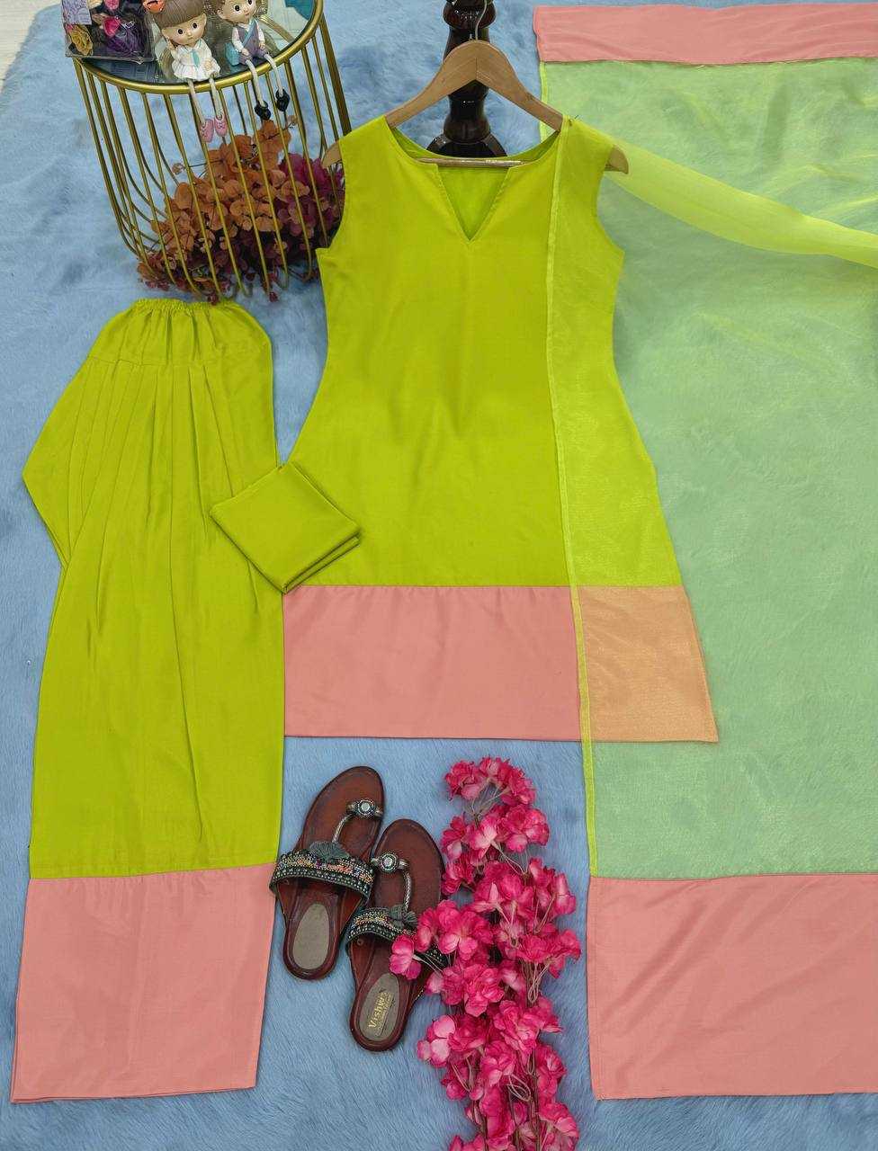 Ynf Crepe Silk RIN197 4663 Suits & Dresses Wedding Collections Festive Collections Wholesale Ladies Silk Suit Party wear suits Designer Suits Manufacturer