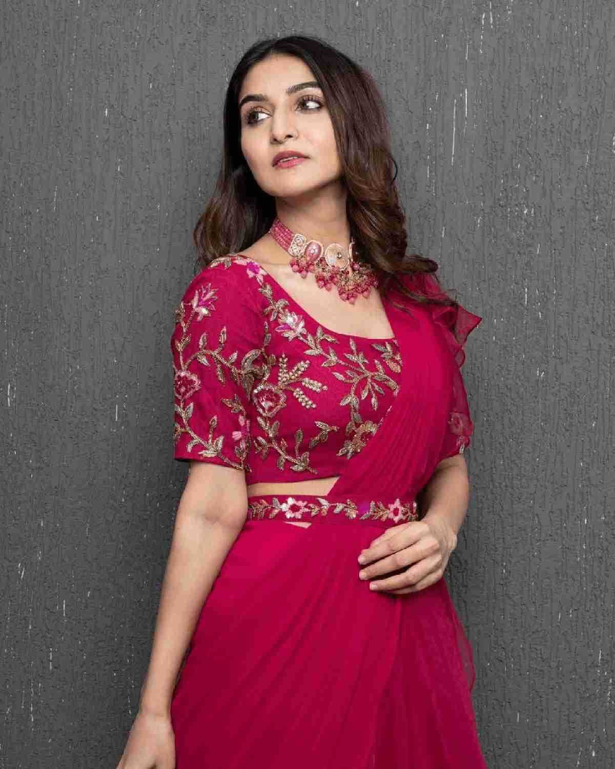 Ynf Tabby Silk Organza RIN222 275 Lehengas Wedding Collections Festive Collections Wholesale Embroidered Lehenga Lehenga With Blouse Lehenga With Belt Manufacturer