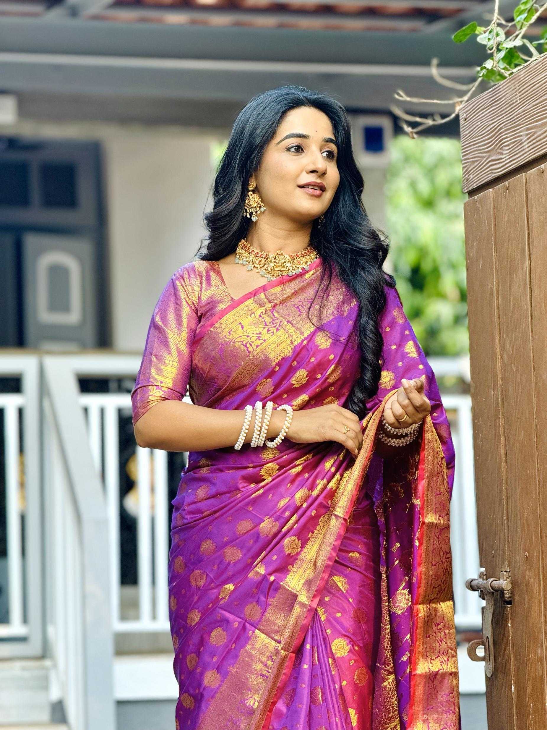 Ynf Banana Silk RIN211 Pushpa-Vol-8 Silk Sarees Wholesale Banarasi Silk Sarees Fancy Silk Sarees Banarasi Silk Sarees With Zari Work Manufacturer