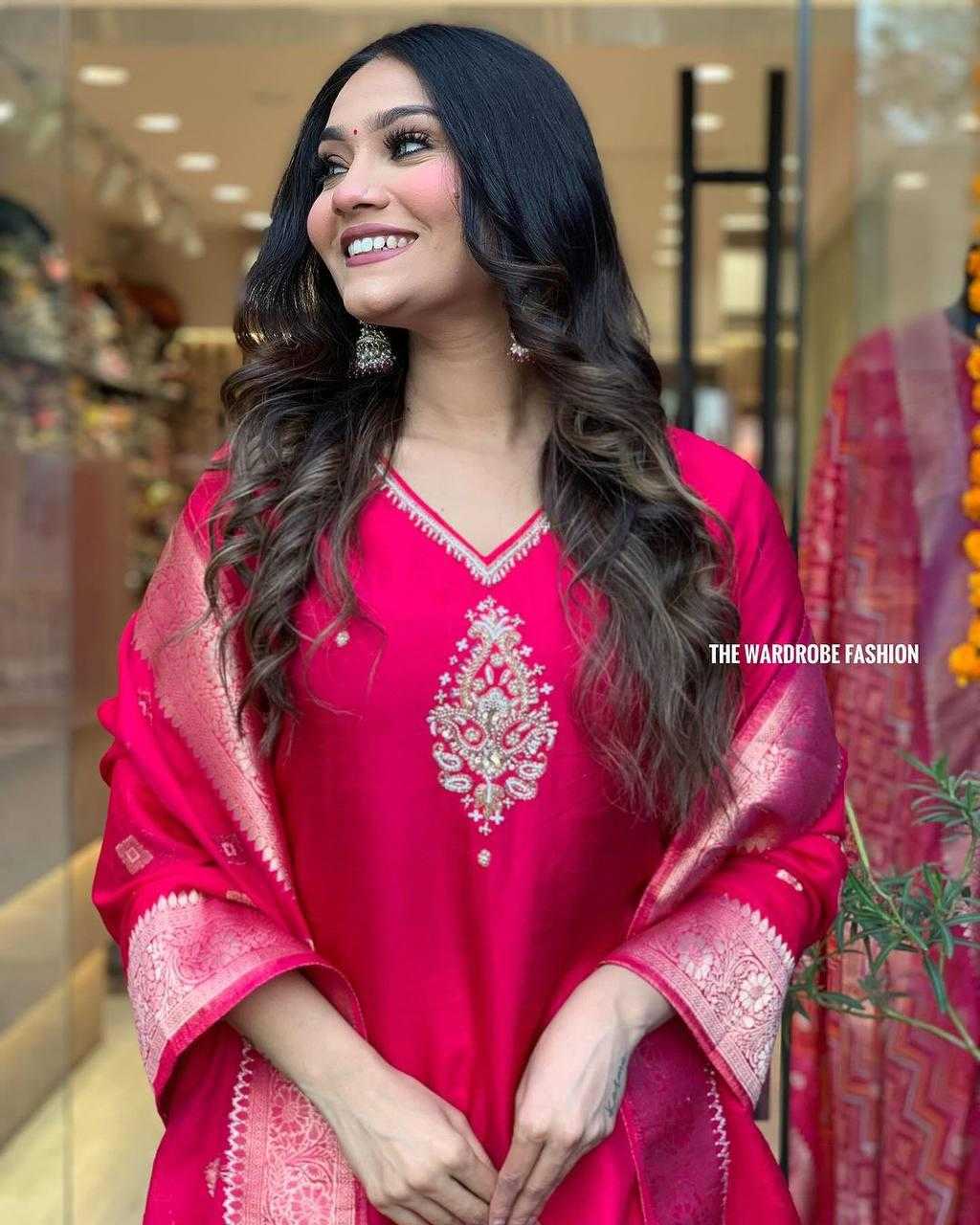 Ynf Banana Silk RIN222 LP1001 Kurti Wedding Collections Festive Collections Wholesale Party Wear Kurtis Designer Kurtis Silk Kurtis Manufacturer