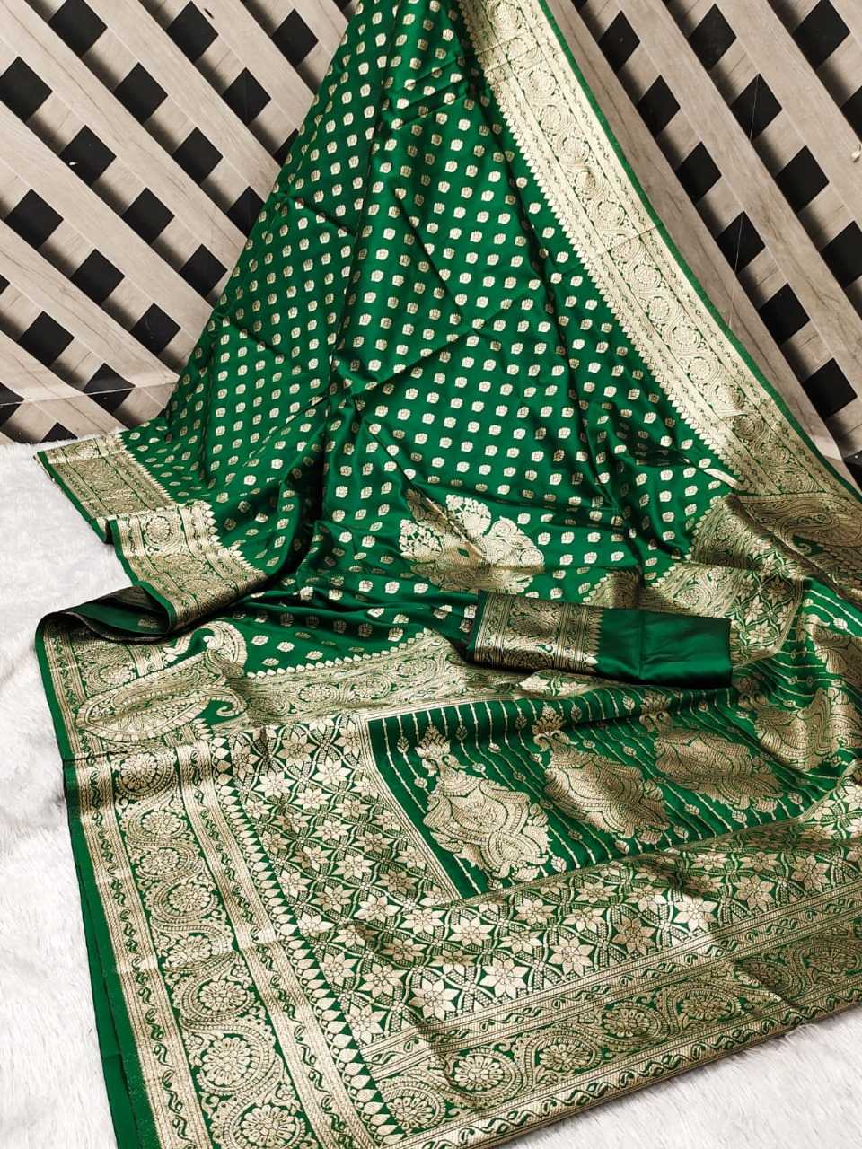 Ynf Banarasi Soft Silk RIN113 TILAK Silk Sarees Wedding Collections Festive Collections Wholesale Banarasi Silk Sarees Soft Silk Sarees Designer Silk Sarees Manufacturer