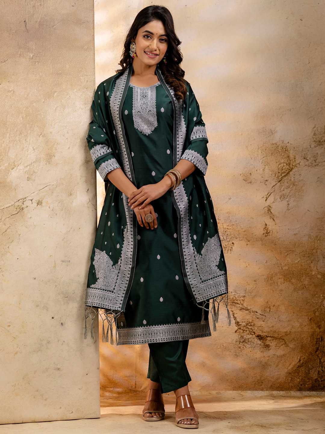 Ynf Banarasi Soft Silk RIN190 Vairaj Setwise Collections Wholesale Dresses & Suits Catalogs Manufacturer