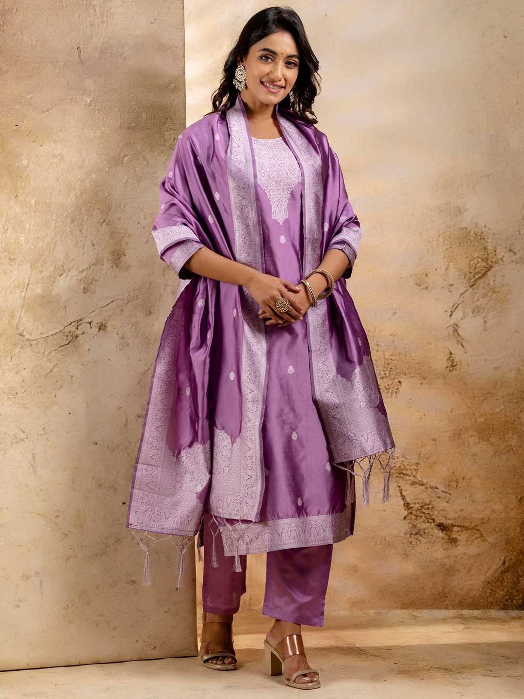 Ynf Banarasi Soft Silk RIN190 Vairaj Setwise Collections Wholesale Dresses & Suits Catalogs Manufacturer
