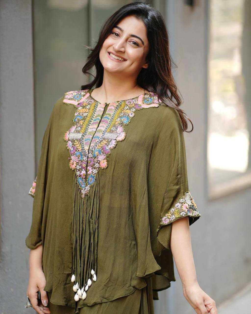 Ynf Chinon RIN110 349 Kurti Wholesale Embroidered Kurtis Indo-Western Kurtis Manufacturer
