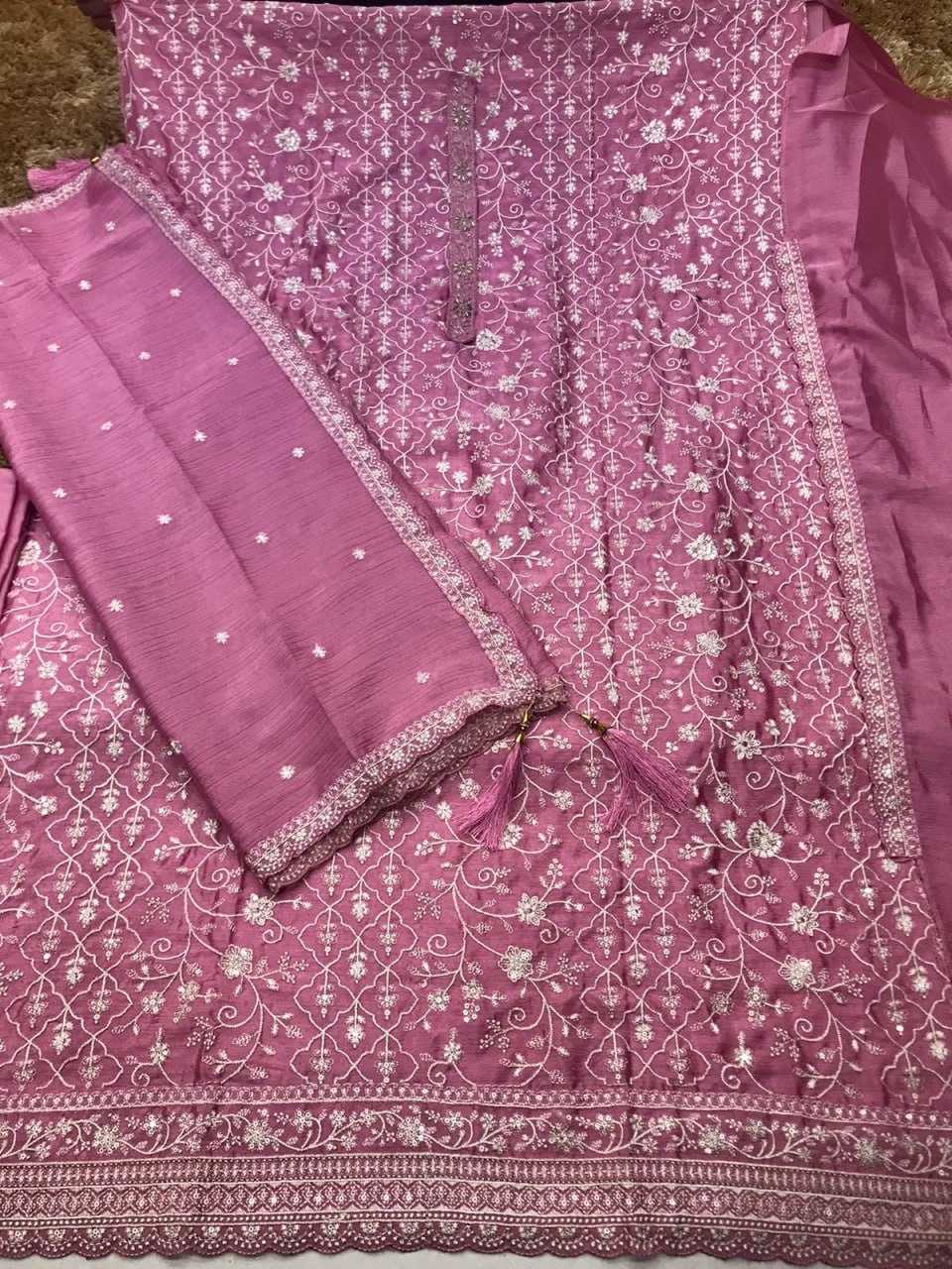 Ynf Chinon Suits & Dresses Wholesale Ladies Suits Zari Work Suit Embroidered Suits Manufacturer