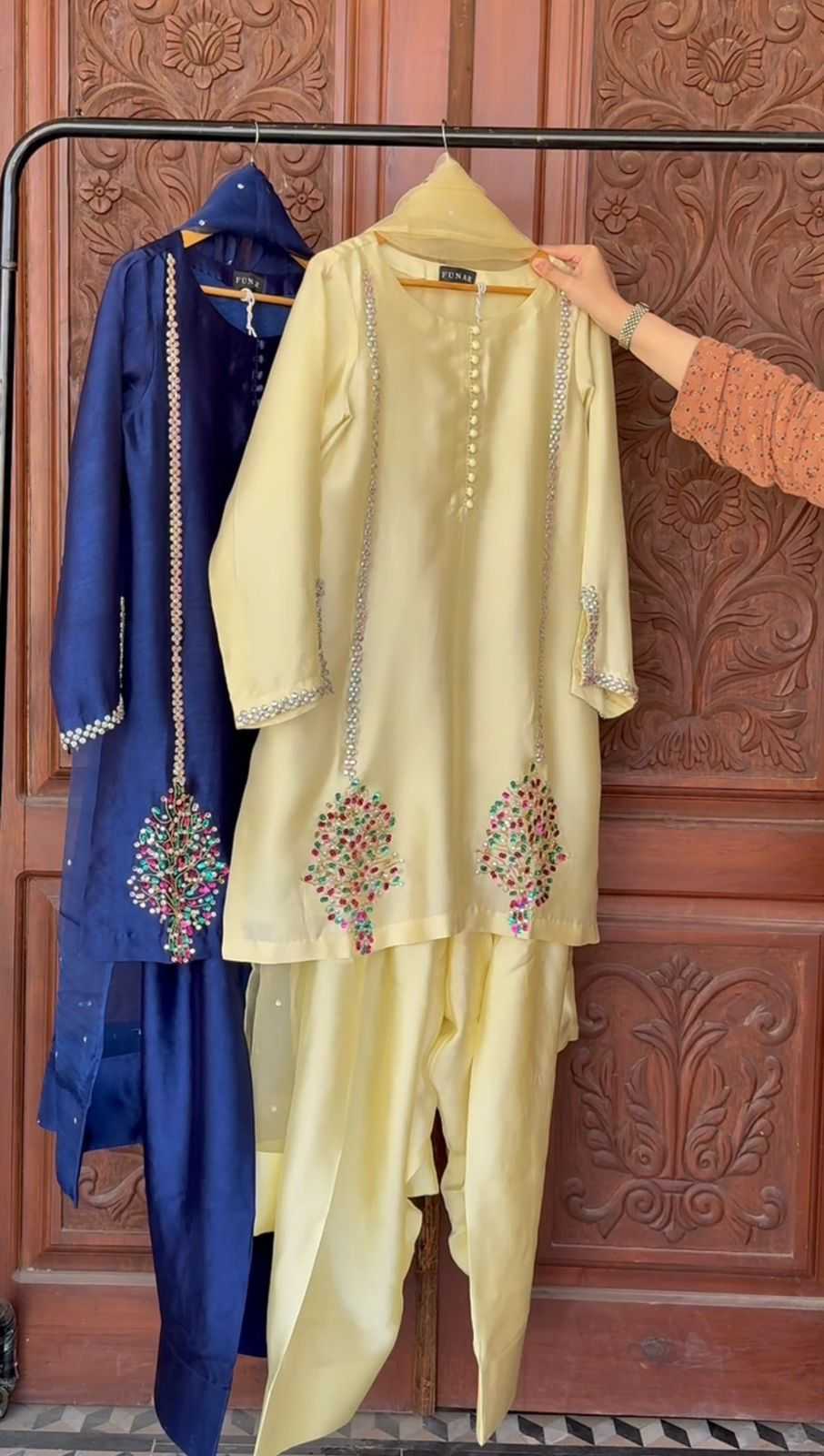 Ynf Crepe RIN222 NATURAL CREAP Suits & Dresses Wedding Collections Festive Collections Wholesale Embroidery Suits Wedding Suits Designer Suits Manufacturer
