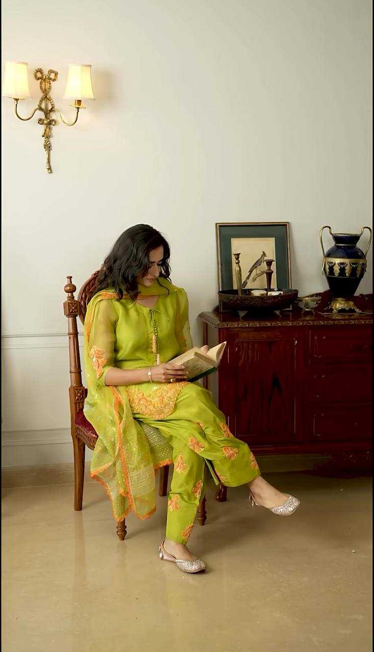 Ynf Crepe Silk KESH499 859 Suits & Dresses Wholesale Embroidery Suits Ladies Silk Suit Designer Suits Manufacturer